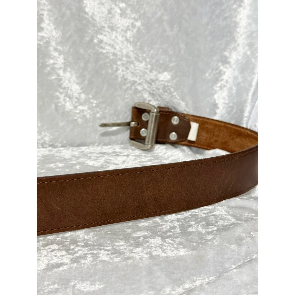 Levis Mens Brown Genuine Leather Belt Size 42/105 Silver Buckle Distressed